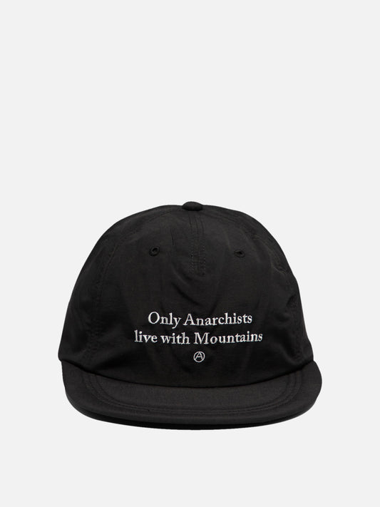 Cappellino "Only Anarchist live with Mountains"