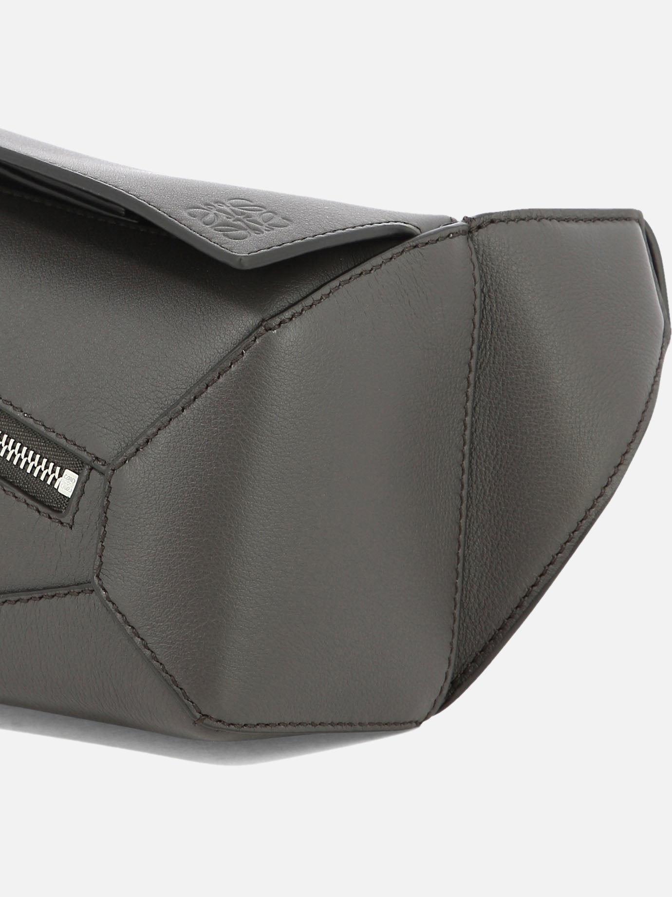 Bumbags 100% leather  Grey - Loewe Men | PDP | VIETTI Online Store | Zoom-Modal_4
