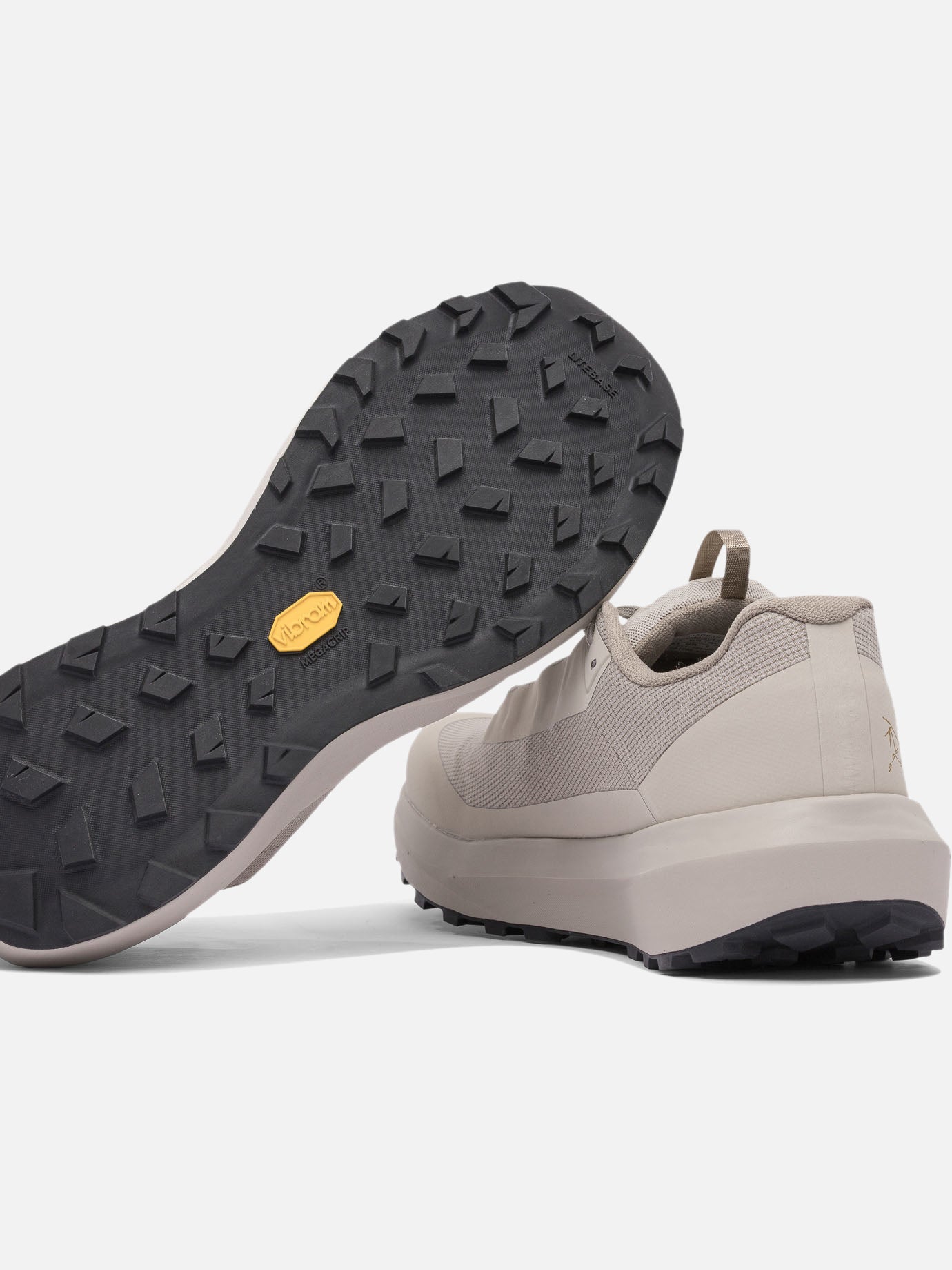 Arc'teryx "Norvan LD 4 GTX" Sneakers Beige