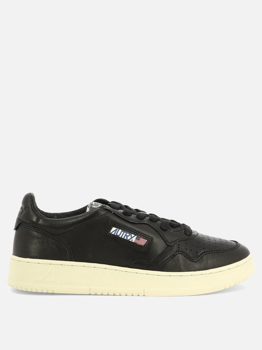 Sneaker basse 100% cow leather - 100% rubber  Nero - Autry Uomo | PDP | VIETTI Online Store 
