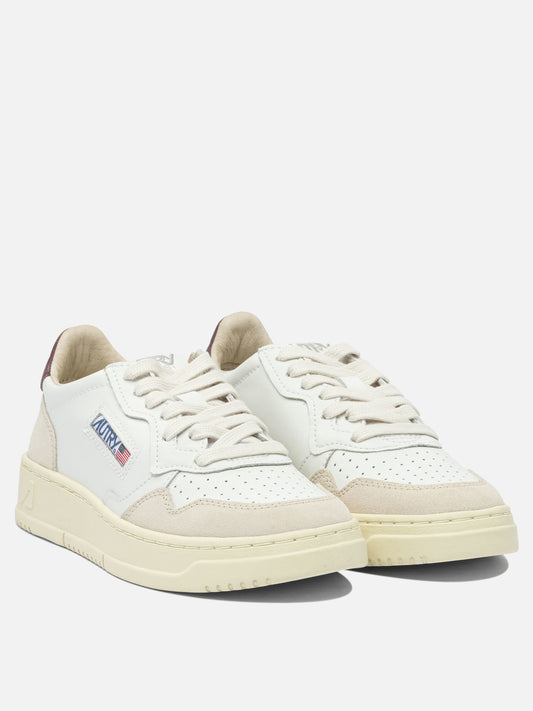 Low top sneakers 100% cow leather - 100% rubber  White - Autry Women | PDP | VIETTI Online Store | 2
