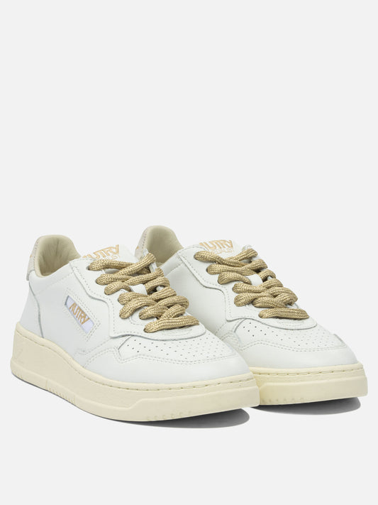 Low top sneakers 100% cow leather - 100% rubber  White - Autry Women | PDP | VIETTI Online Store | 2
