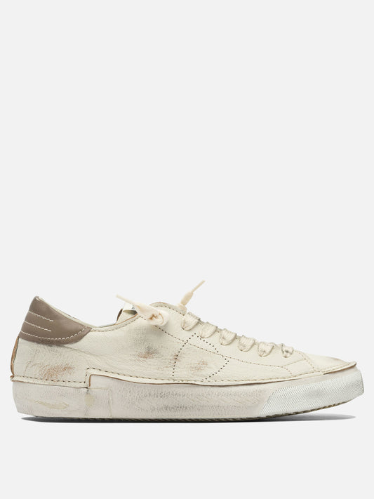 Sneaker basse 100% leather - 100% rubber  Bianco - Philippe Model Paris Uomo | PLP | VIETTI Online Store 
