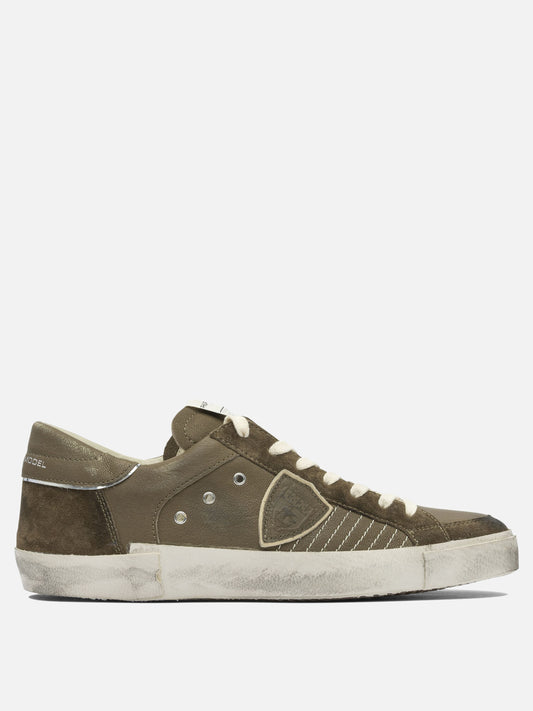 Sneaker basse 100% leather - 100% rubber  Verde - Philippe Model Paris Uomo | PLP | VIETTI Online Store 
